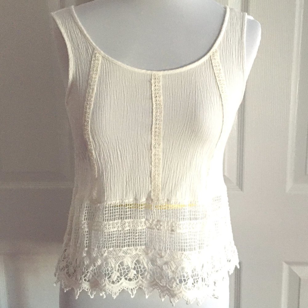 Elodie White Sleeveless Lace Top